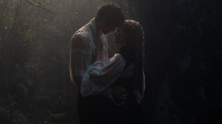 Amour fou: Catherine (Margot Robbie) und Heathcliff (Jacob Elordi).