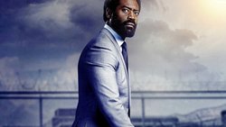 Rausgeputzt: Aaron Wallace (Nicholas Pinnock) tauscht Knast-Outfit gegen Anzug.
