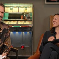 Ihr erste gemeinsame Moderation bestand aus einer Talkrunde mit Schweizer Kulturschaffenden: Nina Mavis Brunner und Nino Gadient.