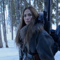 Jennifer Lopez als namenlose Auftragskillerin mit Beschützerinstinkt.