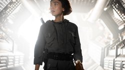 Wendy (Sydney Chandler), das Mädchen im künstlichen Erwachsenenkörper.