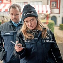 Ziemlich durchgeknalltes Ermittlerduo: Gabriel Vetter und Lara Stoll.