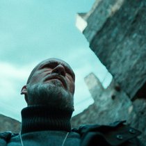 Wortkarger Cop mit sonorer Stimme: Commissario Blum (Gianmarco Tognazzi).