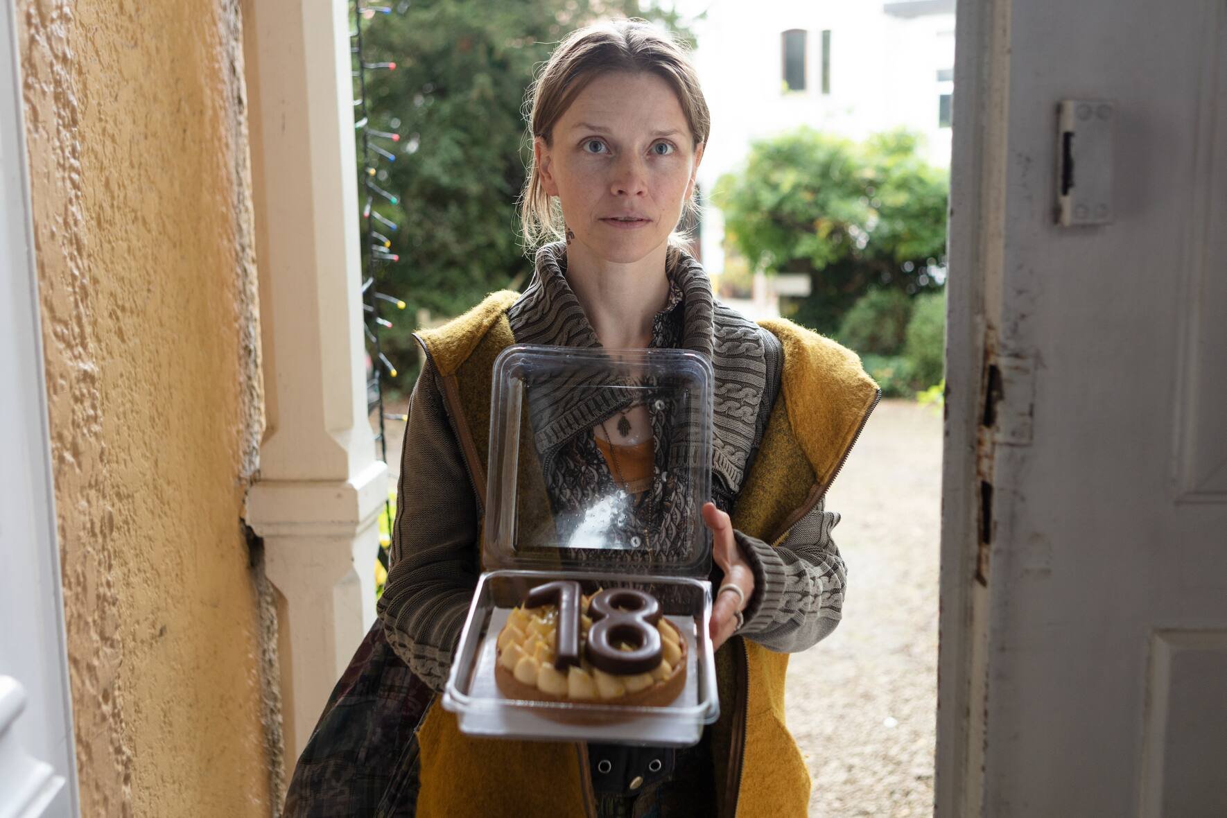 Erst verzweifelt, dann verbittert: Alexandra (Karoline Schuch) sinnt auf Rache.
