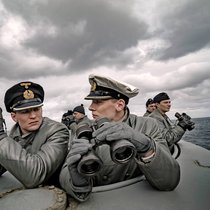 In der Stahlröhre: die neue Crew von «Das Boot», die Serie.