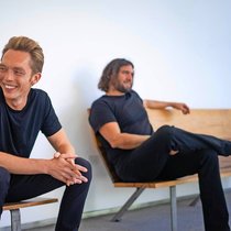Entschlackt: Joshua Fields Millburn (l.) und Ryan Nicodemus verzichten auf (fast) alles.