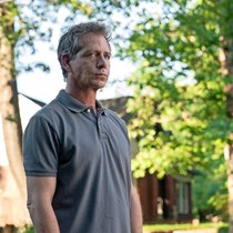 Ralph Anderson (Ben Mendelsohn) glaubt an harte Fakten und hält nichts von Übernatürlichem.