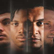 Nehmen vor Anpfiff kurz den Fokus weg vom Spielfeld: Albian Hajdari, Breel Embolo, Manuel Akanji, Ivan Rakitić (v.l.)