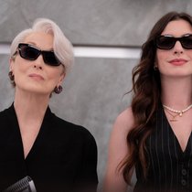 Auch mit (Sonnen-)Brille wird das Bild nicht schärfer: Meryl Streep und Anne Hathaway in «Der Teufel trägt Prada 2».