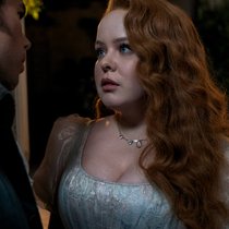 Schmachtende Blicke: Colin Bridgerton (Luke Newton) und Penelope Featherington (Nicola Coughlan).