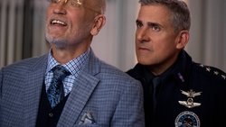Durchaus amüsant: Dr. Adrian Mallory (John Malkovich, l.) und General Mark Naird (Steve Carell) in «Space Force».
