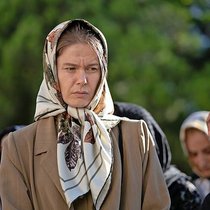 Hauptdarstellerin Burcu Biricik.