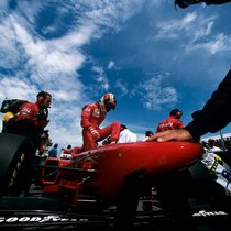 Michael Schumacher in seiner ersten Saison für den Ferrari-Rennstall 1996 (GP von Kanada).