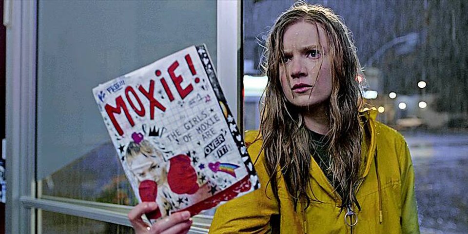Moxie. Hadley Robinson as Vivian in Moxie. Cr /NETFLIX Â© 2020