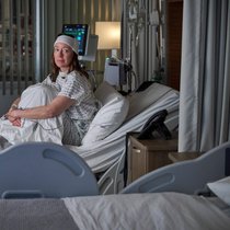 Ihr fehlen die letzten acht Jahre: Dr. Amy Larsen (Molly Parker).