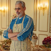 Zwischen den Eheleuten Hera (Janet McTeer) und Zeus (Jeff Goldblum) fliegen gern mal die Fetzen.
