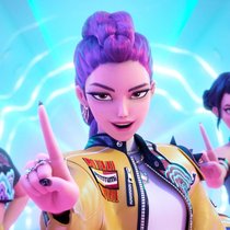 «We're going up, up, up»: Die KPop-Girls Mira, Rumi und Zoey zeigen wohin's geht.