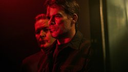 Der «dunkle Begleiter» erwacht: Dexter (Michael C. Hall) fragt erneut seinen verstorbenen Vater (James Remar) um Hilfe.