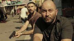 Hauptdarsteller Lior Raz (r.) liess seine eigene Zeit in einer Eliteeinheit der israelischen Streitkräfte in die Figur einfliessen.