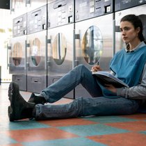Aufgeben ist für Alex (Margaret Qualley) keine Option.