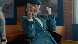 Schlicht eine Wucht: Helen Mirren als Gangsterbraut Maeve Harrigan.