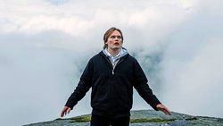 Hammererkenntnis für Magne: Er ist eine Reinkarnation des Gottes Thor.