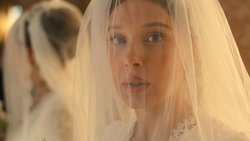 Ist sie bald Enola Tewksbury? Das klingt für die Ohren von Enola Holmes (Millie Bobby Brown) noch gewöhnungsbedürftig.
