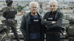 Letzter Einsatz für Ivo Batic (Miroslav Nemec; 71, l.) und Franz Leitmayr (Udo Wachtveitl, 67).