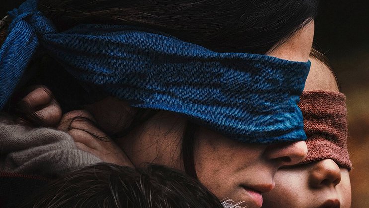 Augen zu und durch: Sandra Bullock in «Bird Box».