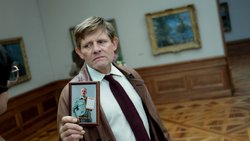 «Üble Sache»! Privatdetektiv Maloney (Marcus Signer) sucht den verschwundenen Polizisten (Stefan Kurt).