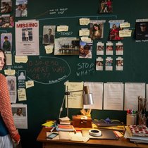 Mördersuche als Schulprojekt: Pip (Emma Myers) sucht nach der Wahrheit.