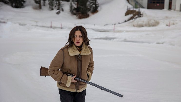 Ex-Agentin Anna (Asia Argento) hat den Umgang mit Waffen nicht verlernt.