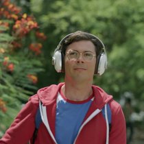 Schwul, behindert, grossartig: Serienerfinder Ryan O’Connell spielt sich selbst.