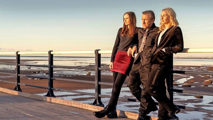 Zurück in England: Jim (Tim Roth) und seine Familie verbergen düstere Geheimnisse.