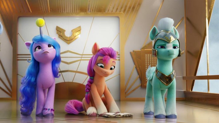 Neue Helden: Izzy (1. v. l.) und Sunny (2. v. l.) müssen Equestria retten.