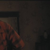 Das Gesicht des Grauen: Charlie Hunnam als Ed Gein in Netflix’ «Monster».
