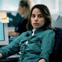 Danica Mandić (Milica Gojković) ist eine junge Journalistin mit unbequemer Neugier.