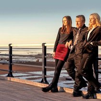 Zurück in England: Jim (Tim Roth) und seine Familie verbergen düstere Geheimnisse.