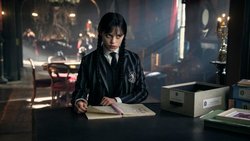 Immer wieder ein paar schaurig schöne Streamingstunden wert: «Wednesday» auf Netlix.