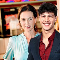 Emilio Sakraya und Melika Foroutan.