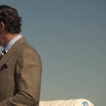 Diana (Elizabeth Debicki) und Charles (Dominic West) mimen ein Liebespaar – doch die Ehe ist längst zerrüttet.