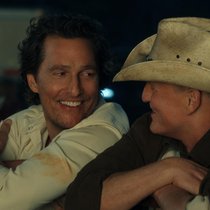Matthew McConaughey (l.) und Woody Harrelson fühlen sich so nahe wie Brüder.